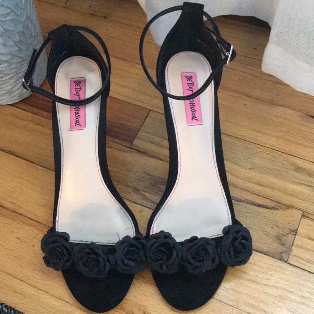 Betsy Johnson Black Rosette Strappy Pump